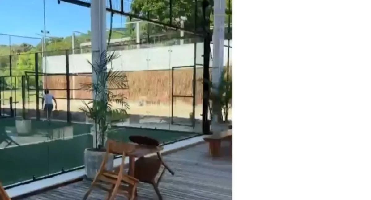 Padel court beside the terrace at Uluwatu Club